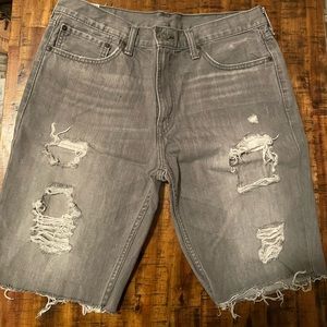 Levi Destructive Jean Short - 36 - Large